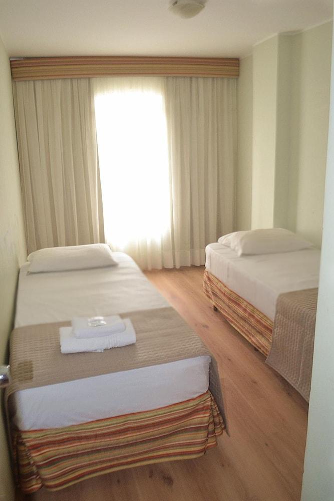 Hotel Ampiezza Curitiba Luaran gambar